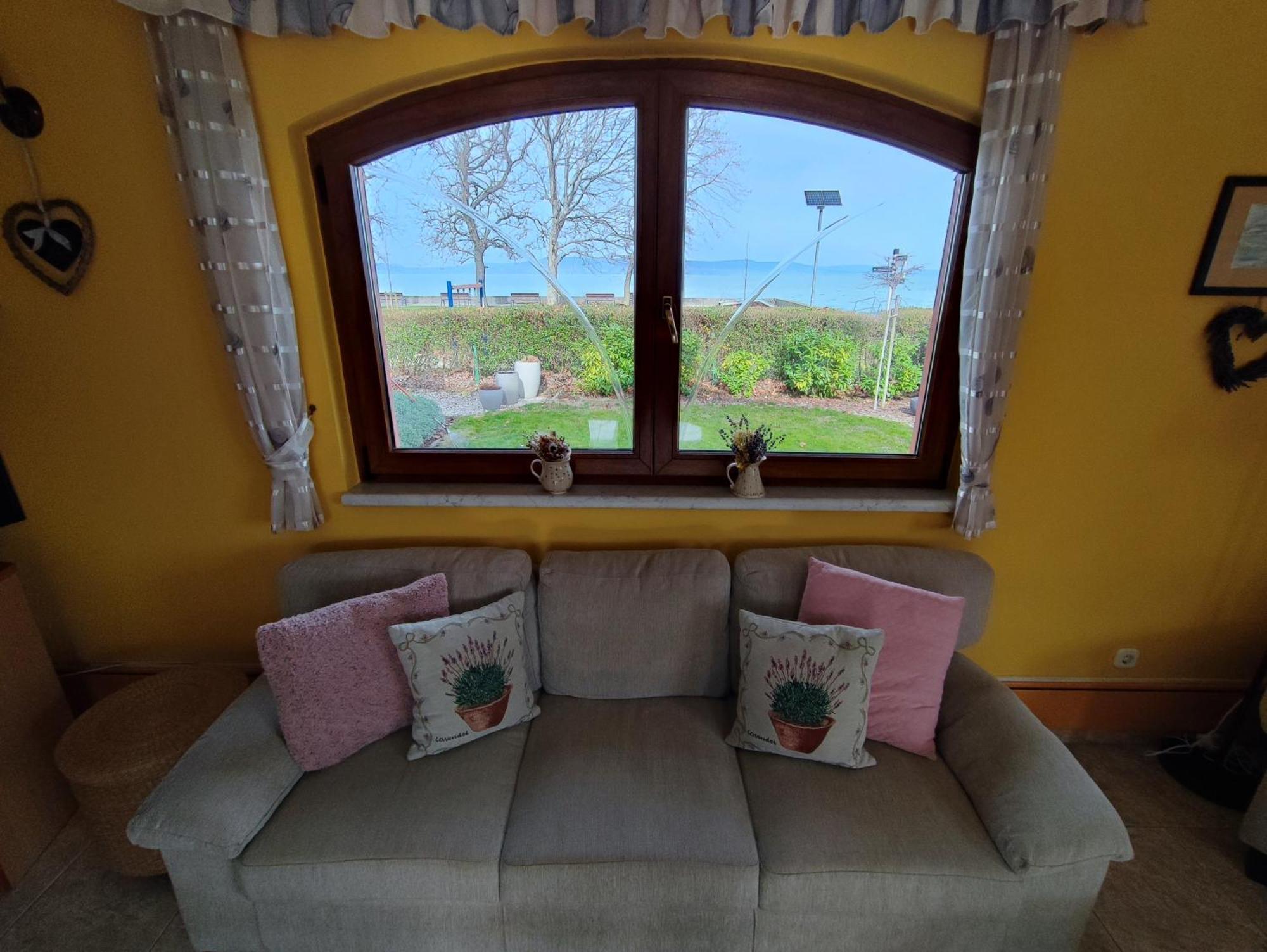 Villa Toparti - *