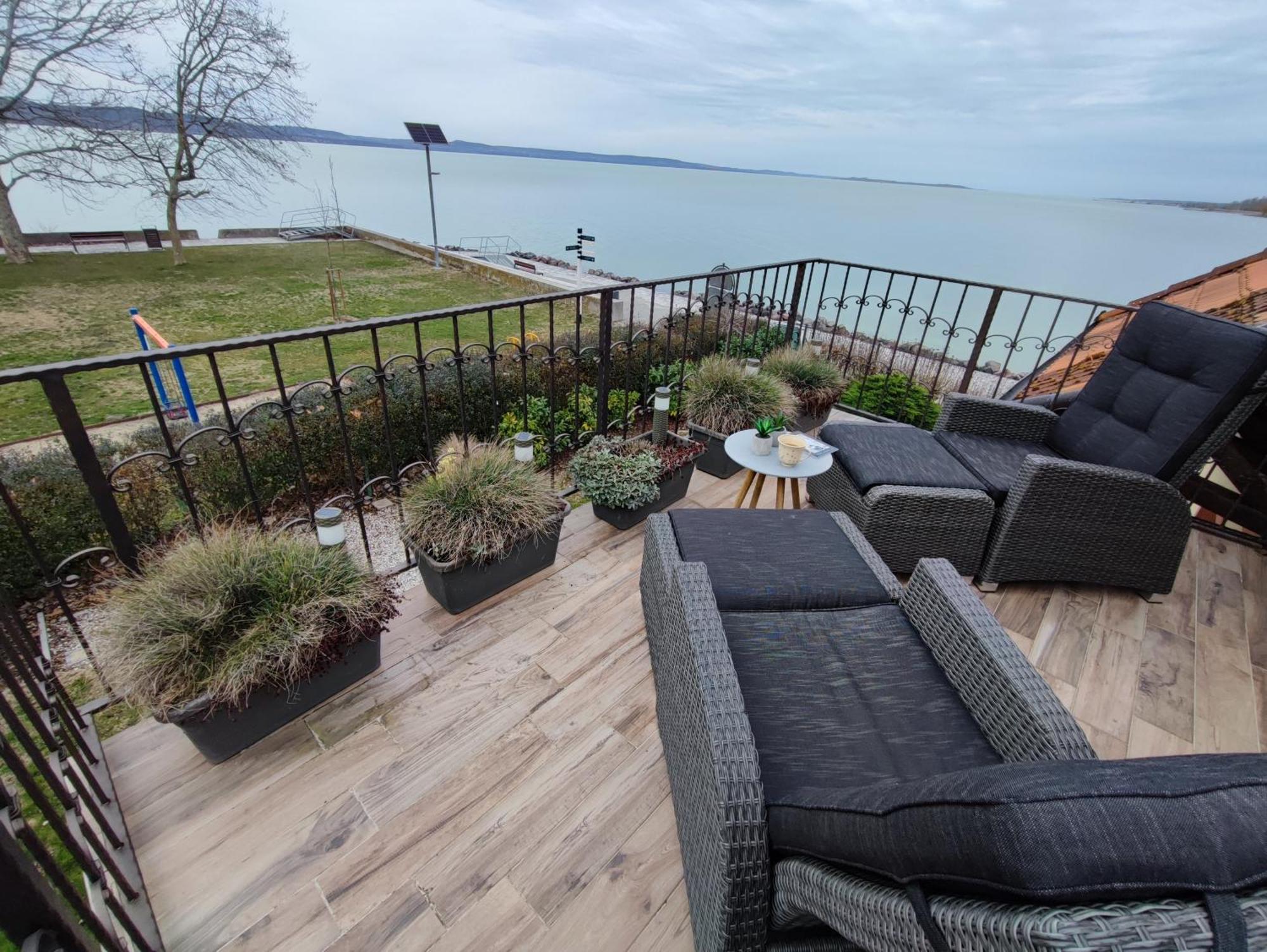 Toparti - Villa Balatonboglár