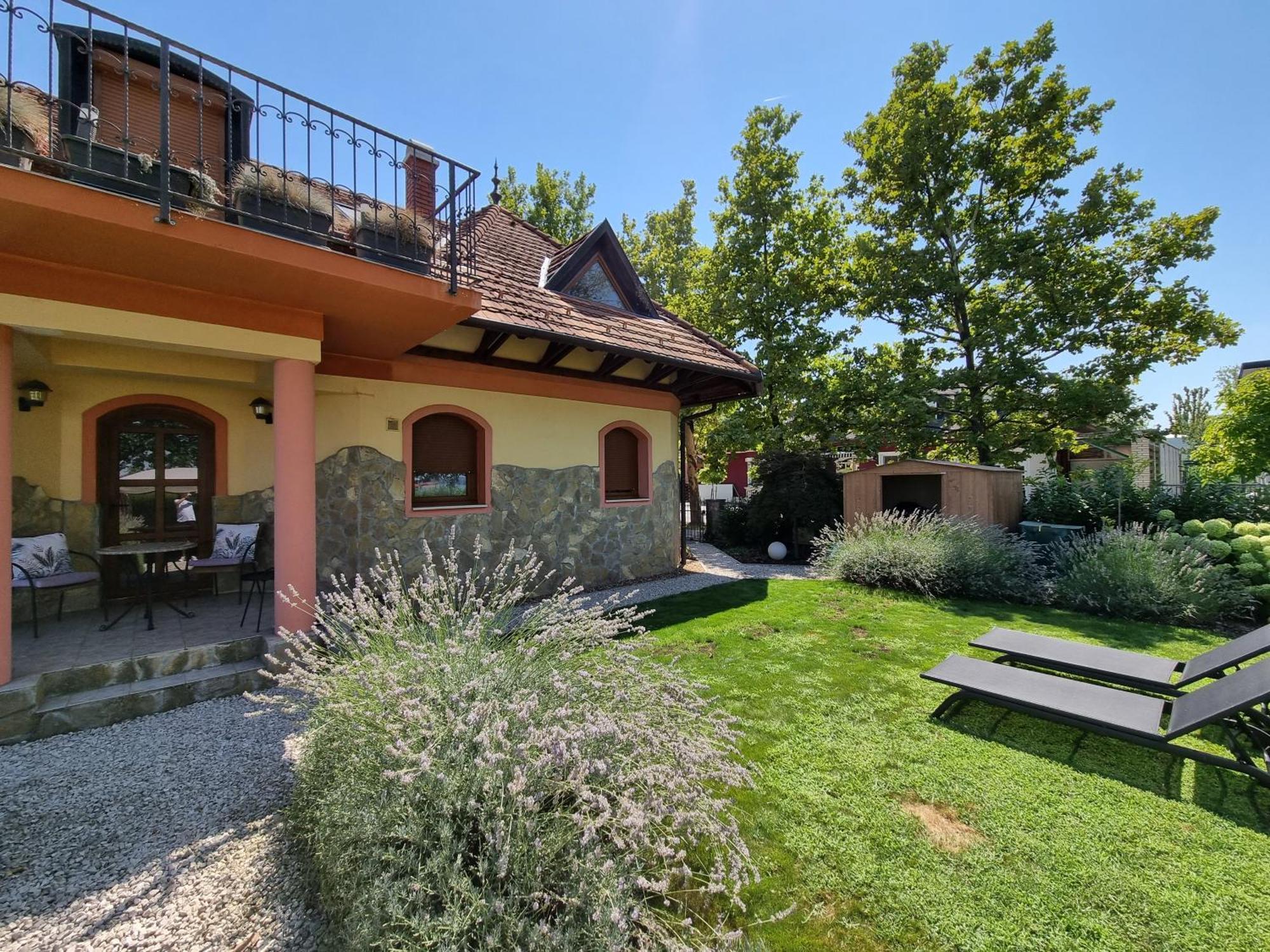 Villa Toparti -